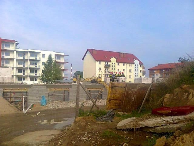 Dźwig przewrócił się na pracownika. Mężczyzna zmarł na miejscu. Do wypadku doszło po 10-tej, przy ul. Żytniej w Koszalinie.