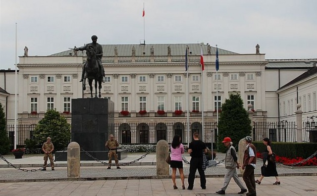 Kancelaria Prezydenta Andrzeja Dudy składa zawiadomienie do prokuratury. Z Pałacu Prezydenckiego zniknął obraz Gęsiarka malarza Romana Kochanowskiego.