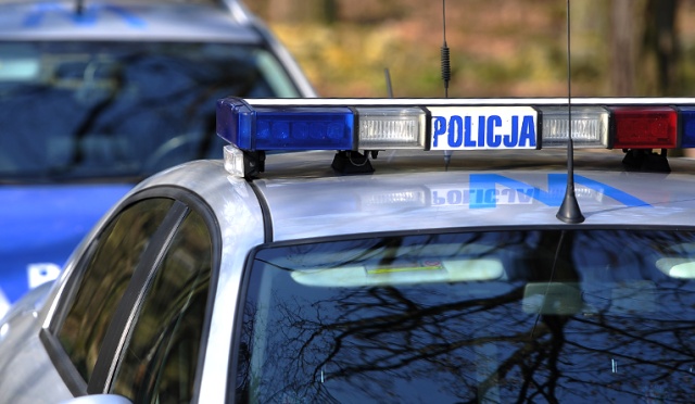 Tragedia w Żerdnie pod Drawskiem. Przed godziną 15, mężczyzna został przysypany piaskiem w rowie z rurą kanalizacyjną.