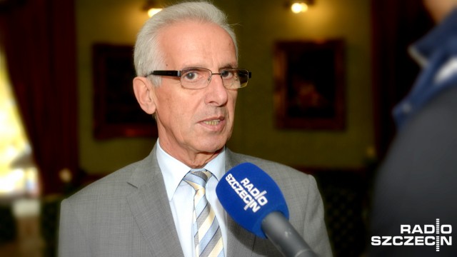 Wiedzą i czytają coraz mniej - tak mówi rektor szczecińskiej uczelni o młodzieży. Licealiści i studenci, którzy nie przeczytali ani jednej książki nie należą do rzadkości - powiedział podczas inauguracji roku akademickiego na Uniwersytecie Szczecińskim Edward Włodarczyk.