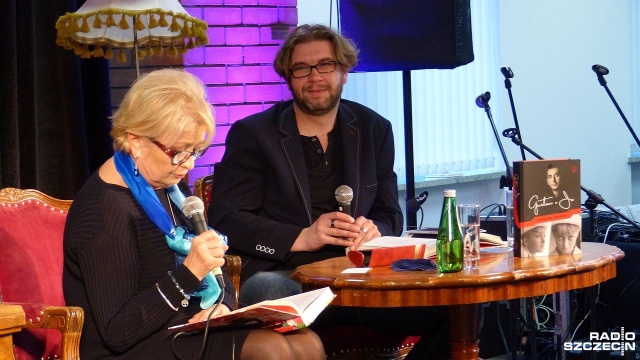Maraton wielkiego czytania rozpoczął się w Szczecinie. Trzeci Festiwal Odkrywcy wyobraźni rozpoczął się w Książnicy Pomorskiej od spotkania z Magdalena Zawadzką.