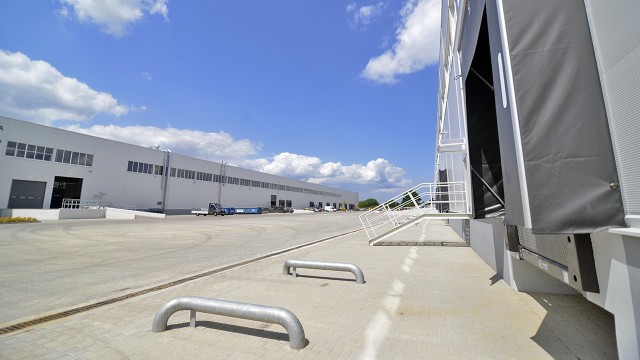 Powstaną dwie nowe hale do wynajęcia dla firm - w Dąbiu, właściciele North West Logistic Park chcą rozbudowywać centrum, bo jest duże zainteresowanie nowymi obiektami pod magazyny, ale i produkcję.