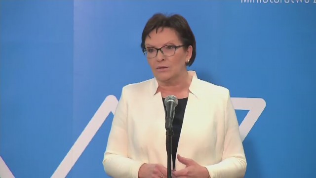 Premier zapowiada rozszerzenie rządowego programu in vitro [WIDEO]