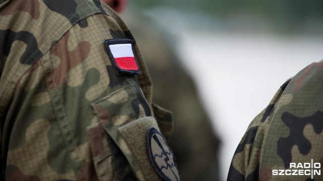 Nie chcą oddawać życia za ojczyznę i nie ufają swoim przełożonym - taki obraz szeregowych wyłania się z raportu Wojskowego Biura Badań Społecznych.