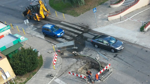 Mieszkańcy ulicy Bieszczadzkiej bez wody. Tylko do popołudnia - zapewnia Zarząd Wodociągów i Kanalizacji.