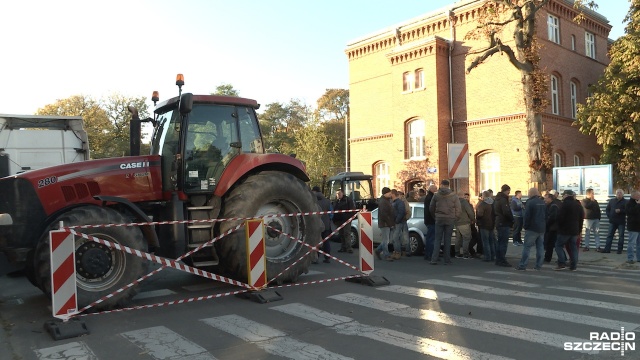 Rolnicy z powiatu pyrzyckiego zdradzają kulisy rozmów, jakie prowadzili z przedstawicielami szczecińskiego oddziału Agencji Nieruchomości Rolnych.