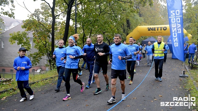 Około godziny 11 rozpoczął się bieg o puchar Radia Szczecin z okazji naszych 70 urodzin. Zapisało się na niego kilkadziesiąt osób.
