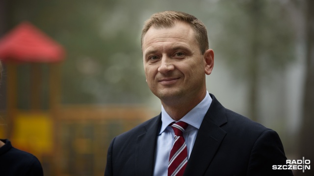O koalicję będzie ciężko - tak sondaż wyborczy dla Radia Szczecin komentuje polityk PO Sławomir Nitras.