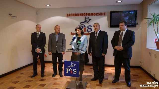 Zachodnia obwodnica Szczecina powinna powstać z pieniędzy unijnych - przekonuje Prawo i Sprawiedliwość.