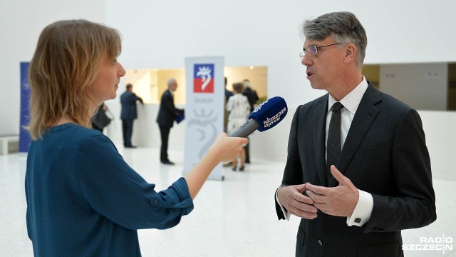 Profesor Norbert Hosten z Uniwersytetu w Greifswaldzie z nagrodą Pomerania Nostra przyznawaną przez polsko-niemiecką kapitułę. Naukowiec ma spore osiągnięcia w dziedzinie telemedycyny.