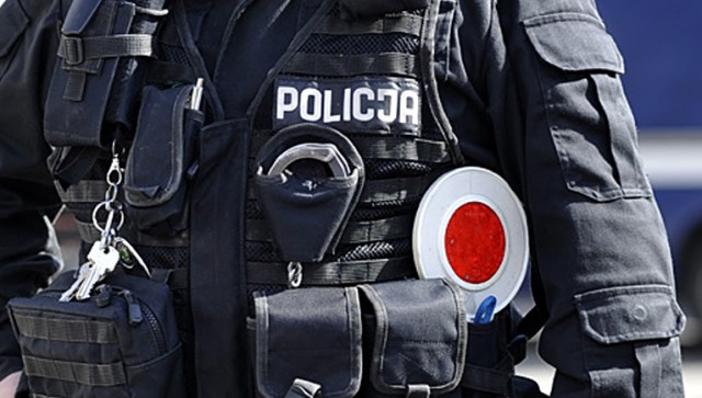 Tysiąc policjantów będzie patrolować zachodniopomorskie trasy i okolice nekropolii. Rozpoczyna się akcja Znicz.