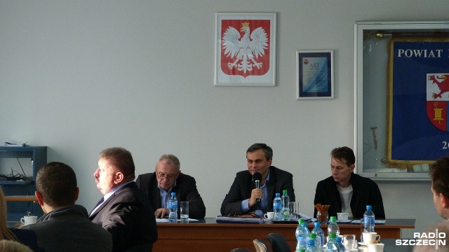 W tym roku polska ziemia nie będzie sprzedana spółkom z zagranicznym kapitałem. To główny wniosek dzisiejszego spotkania rolników z pełnomocnikiem regionalnej Agencji Nieruchomości Rolnych.