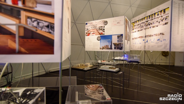 Wystawą prac finalistów architektonicznego Oscara, czyli laureatów konkursu im. Miesa van der Rohe, rozpoczął się w Szczecinie festiwal architektury - Westival. Można ją oglądać w namiotach sferycznych ustawionych na trawniku między jezdniami Trasy Zamkowej, w pobliżu pl. Solidarności.