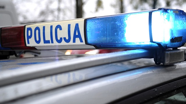 Alarm bombowy w jednym z hoteli w Łodzi wywołała trójka nastolatków z Polic. Chłopcy w niedzielę usłyszeli zarzut fałszywego zawiadomienia o zdarzeniu, które zagraża życiu lub zdrowiu wielu osób.