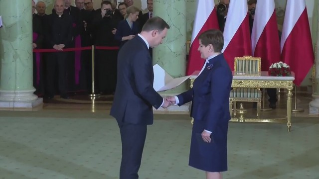 W południe w Pałacu Prezydenckim zaczęła się uroczystość zaprzysiężenia nowej premier oraz ministrów.