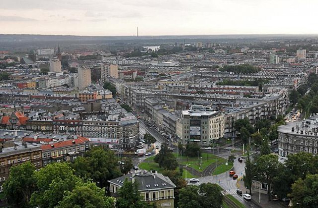 Pawilon w centrum Szczecina nie na sprzedaż, a pytanie, kiedy cały fragment al. Jana Pawła II między pl. Lotników a pl. Żołnierza zmieni swój wygląd, pozostaje bez odpowiedzi. Budynek Jupitera naprzeciwko Kaskady chcieli kupić dotychczasowi najemcy. Nie zgodzili się na to radni.
