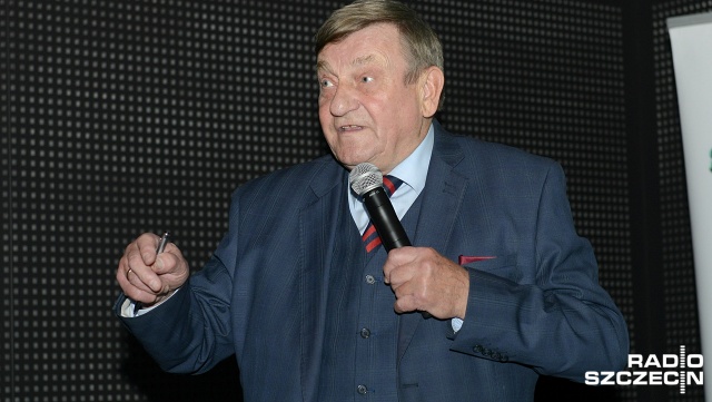 Tamte tragiczne wydarzenia pozostawiły głęboką rysę na duszy - tak o rzezi wołyńskiej mówi generał Mirosław Hermaszewski. Pierwszy polski kosmonauta przyjechał do Szczecina, by wesprzeć starania stowarzyszeń kresowiaków w sprawie pomnika, który miałby upamiętnić ofiary tragicznych wydarzeń z początku lat 40. ubiegłego wieku.