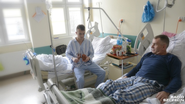 Rodzinny przeszczep nerki przeprowadzili lekarze szpitala na szczecińskich Pomorzanach.