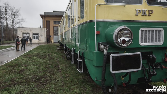 Szczeciński ganz po liftingu. Ostatni w kraju kompletnie zachowany i sprawny zabytkowy wagon spalinowy SN61-183 wygląda jak nowy.