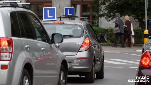 Przyszli kierowcy mogą odetchnąć z ulgą. Wiele wskazuje na to, że zaostrzone przepisy, które ich dotyczą nie wejdą w życie w styczniu.