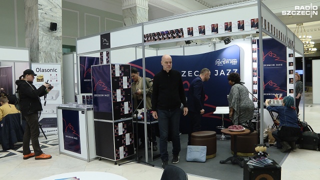 W ten weekend w Pałacu Kultury i Nauki w Warszawie bije serce rynku muzycznego Polski. Trwają tam targi Co jest grane, a w planach m.in. koncerty wielkich gwiazd, rozmowy, panele dyskusyjne, wystawy oraz spotkania z artystami.