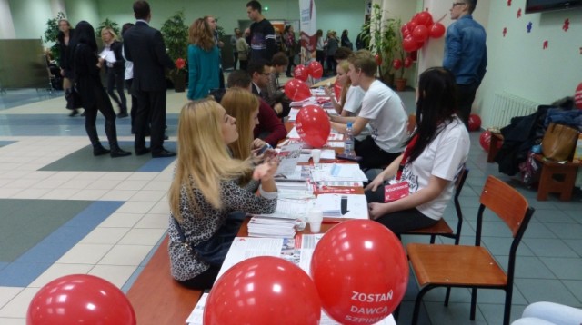 Szczecinianie mogą pomóc chorej na białaczkę Nelly. Fundacja DKMS szuka dawców komórek macierzystych dla 35-letniej szczecinianki, która obecnie mieszka w Szwecji.