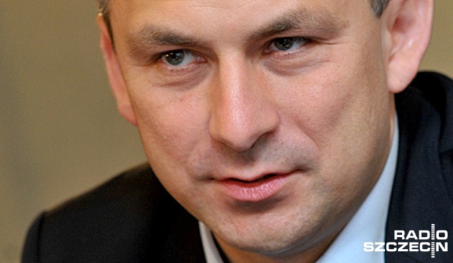 Platforma Obywatelska powinna otworzyć się na ludzi lewicy - tak uważa Grzegorz Napieralski. Senator ze Szczecina w Rozmowach pod krawatem sugerował, że mógłby wstąpić do klubu PO, ale pod pewnymi warunkami.