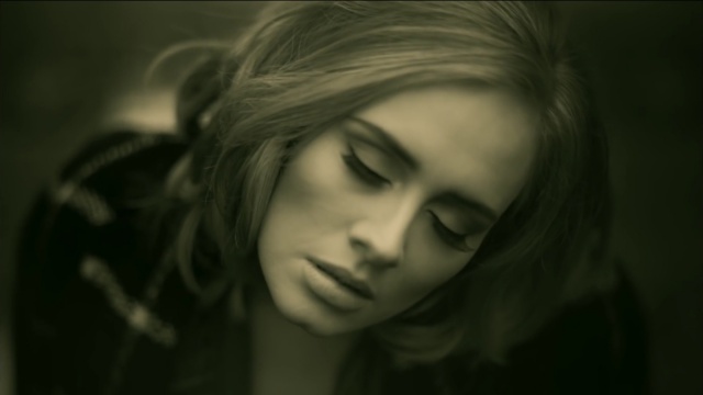 Brytyjska wokalistka Adele bije nie tylko rekordy sprzedaży płyt. Bilety na koncerty artystki w Niemczech rozeszły się w zaledwie kilka minut. Adele przyjedzie do Berlina w maju przyszłego roku.