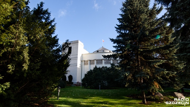 Sławomir Nitras jest najzamożniejszym zachodniopomorskim posłem - tak wynika z oświadczeń majątkowych, jakie złożyli parlamentarzyści. Poseł Platformy Obywatelskiej ma na koncie ok. 250 tysięcy złotych. Najmniejsze oszczędności w wysokości pięciu tysięcy ma posłanka PO Magdalena Kochan.