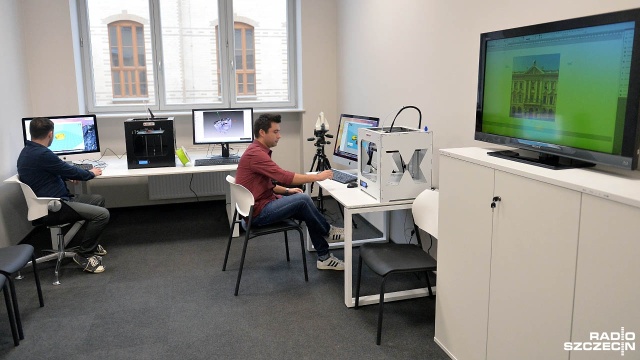 Urządzanie wnętrz, projekty nowych modowych trendów oraz obróbka drewna i metalu oraz ceramiki - m.in tym będzie się zajmować Centrum Przemysłów Kreatywnych. W środę przy Placu Orła Białego w Szczecinie odbyło się otwarcie kompleksu należącego do Akademii Sztuki.