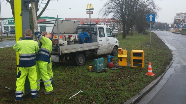 Znika fotoradar ustawiony na Ku Słońcu przy skrzyżowaniu z Hrubieszowską w Szczecinie, ale tylko na chwilę.