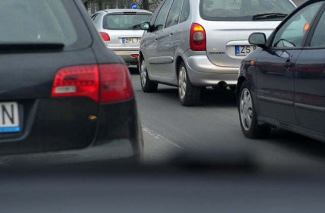 Potężny korek utworzył się w piątek po południu na wyjeździe ze Szczecina od strony Mostu Długiego i Trasy Zamkowej.