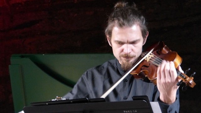 Na ostatni w tym roku kalendarzowym swój koncert zaprosiła w sobotę Fundacja Akademia Muzyki Dawnej. Muzyka Adwentu w dawnym Szczecinie zabrzmiała w Muzeum Historii Szczecina Muzeum Narodowego. W programie publiczność usłyszała sonaty różańcowe siedemnastowiecznego czeskiego kompozytora Heinricha von Bibera oraz niemieckie motety adwentowe Jana Sebastiana Bacha.