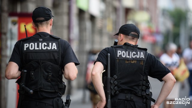 Podają się za policjanta, prokuratora, przedstawiciela Caritasu, pracownika spółdzielni, ministranta czy członka rodziny i wyłudzają pieniądze od mieszkańców. W Szczecinie grasują złodzieje, którzy wykorzystują okres przedświąteczny i naiwność ludzi.