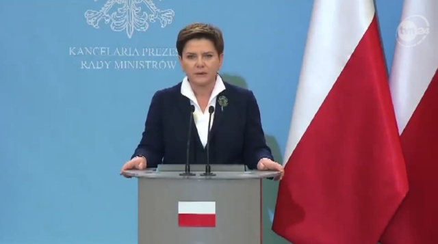 To opozycja wywołała awanturę w parlamencie, a to działa na szkodę Polski - tak mówiła premier Beata Szydło w krótkim porannym wystąpieniu.