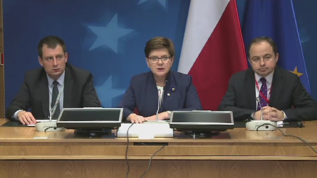 Problem migracji z krajów Bliskiego Wschodu do Europy powinien być rozwiązany poza granicami Unii Europejskiej - tak premier Beata Szydło podsumowała dwudniowy szczyt Rady Europejskiej, który odbył się w Brukseli.