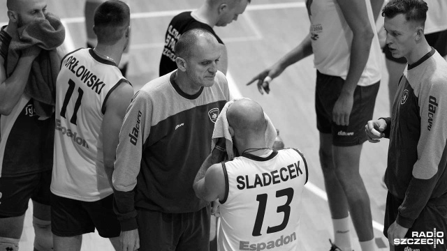 Nie żyje trener siatkarzy Espadonu Szczecin - informuje klub na swojej stronie internetowej. Serb Dejan Brdović zmarł w nocy z poniedziałku na wtorek w Belgradzie. Miał 49 lat.