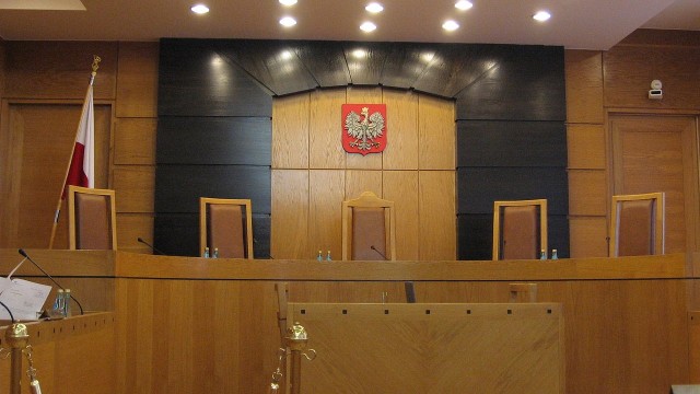 Zmiana ustawy o Trybunale Konstytucyjnym jest szkodliwa - mówi konstytucjonalistka. Zmiany są potrzebne - odpowiada politolog. Eksperci magazynu Radio Szczecin na Wieczór podzieleni w sprawie nowelizacji ustawy nad którą pracuje właśnie Senat.