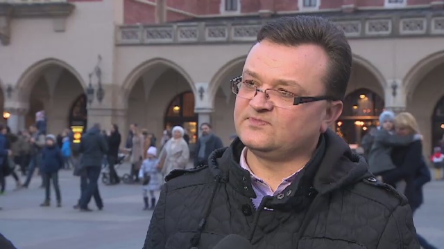 Dziennikarz Marcin Mamoń i operator Tomasz Głowacki zostali uwolnieni donosi portal TVN24.