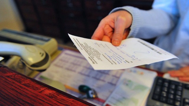 Pacjenci po przeszczepach będą musieli kupić nowe leki. Te, które przyjmowali dotychczas, znacznie podrożeją.