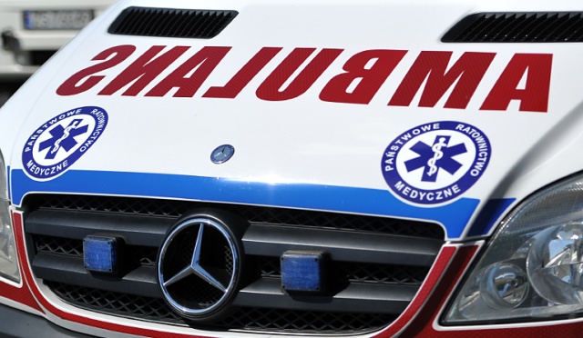 Na trasie S3, przy skrzyżowaniu z drogą prowadzącą do Klinisk, zderzyły się osobowe Mitsubishi i Fiat. Do wypadku doszło w czwartek późnym popołudniem.