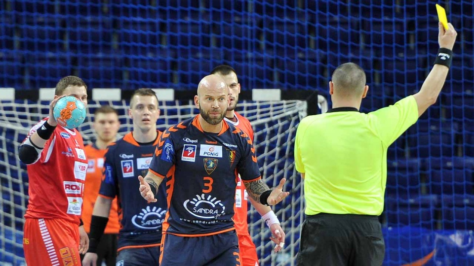 Piłkarze ręczni Pogoni Szczecin zmierzą się w środę z Górnikiem Zabrze w przedostatniej kolejce sezonu zasadniczego rozgrywek o mistrzostwo Polski. Fot. Łukasz Szełemej [Radio Szczecin/Archiwum]