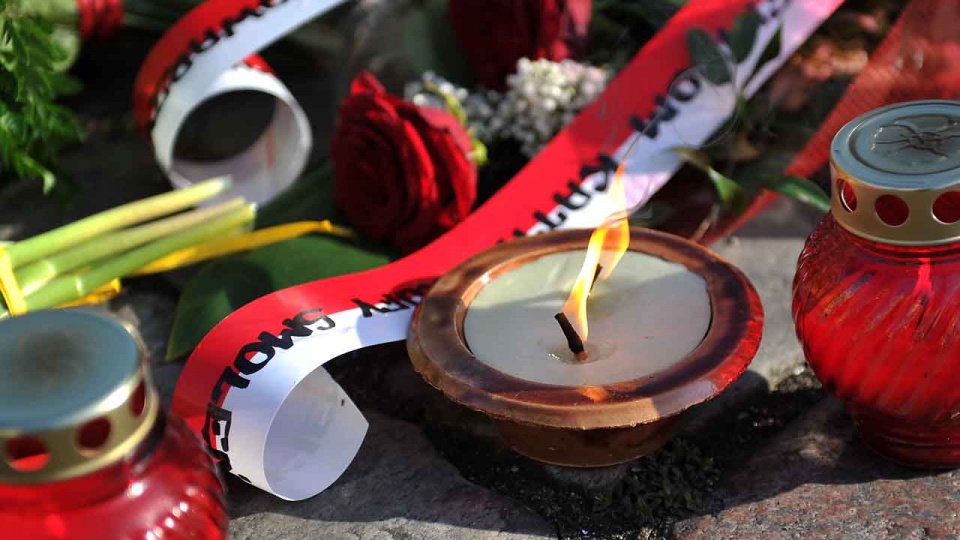 W katastrofie pięć lat temu zginęło 96 osób, w tym Prezydent Rzeczpospolitej Polskiej Lech Kaczyński wraz z małżonką. Fot. Łukasz Szełemej [Radio Szczecin]