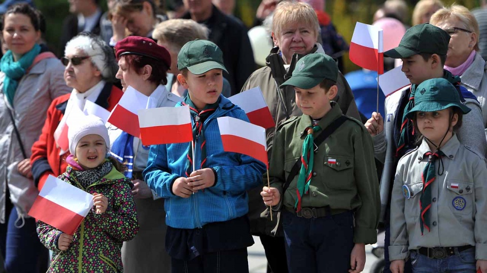 Święto Flagi na Jasnych Błoniach w Szczecinie. Fot. Łukasz Szełemej [Radio Szczecin]