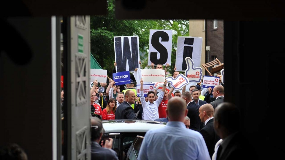 Stocznia Szczecińska upadła na skutek decyzji rządu Prawa i Sprawiedliwości. Tak mówił Bronisław Komorowski podczas wizyty w Szczecinie. Fot. Łukasz Szełemej [Radio Szczecin]