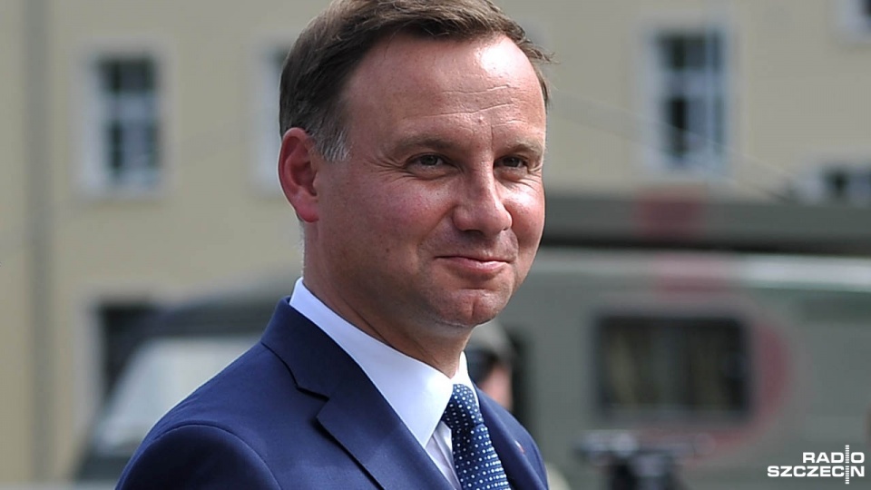 W czwartek prezydent Andrzej Duda zwrócił się do Senatu o zorganizowanie głosowania w sprawie wieku emerytalnego, prywatyzacji lasów państwowych oraz obowiązku szkolnego dla sześciolatków. Fot. Łukasz Szełemej [Radio Szczecin]