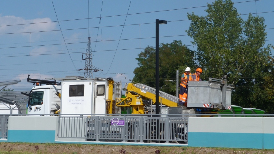 Z usterką uporały się ekipy techniczne i po godzinie 14 tramwaje zaczęły ponownie kursować. Fot. Dawid Siwek [Radio Szczecin]