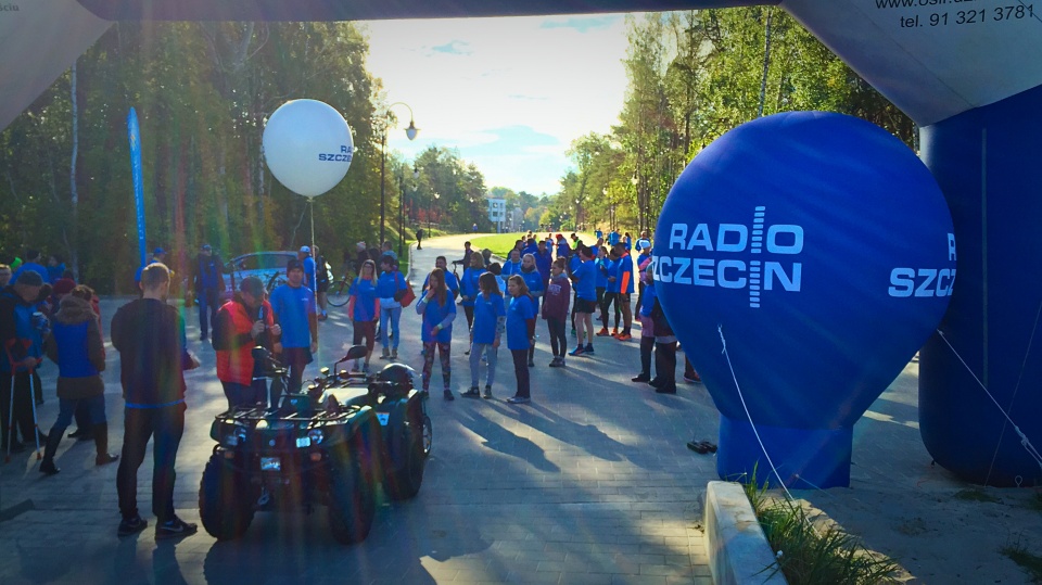Blisko 160 osób wystartowało w urodzinowym biegu Radia Szczecin w Świnoujściu. Fot. Jarosław Gaszyński [Radio Szczecin]