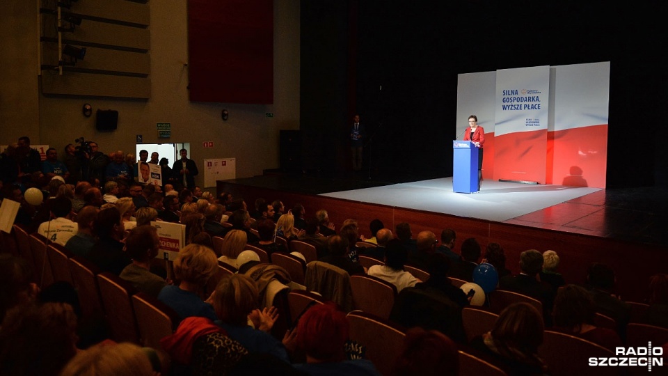 Premier Ewa Kopacz podczas konwencji PO w Stargardzie Szczecińskim. Fot. Łukasz Szełemej [Radio Szczecin]