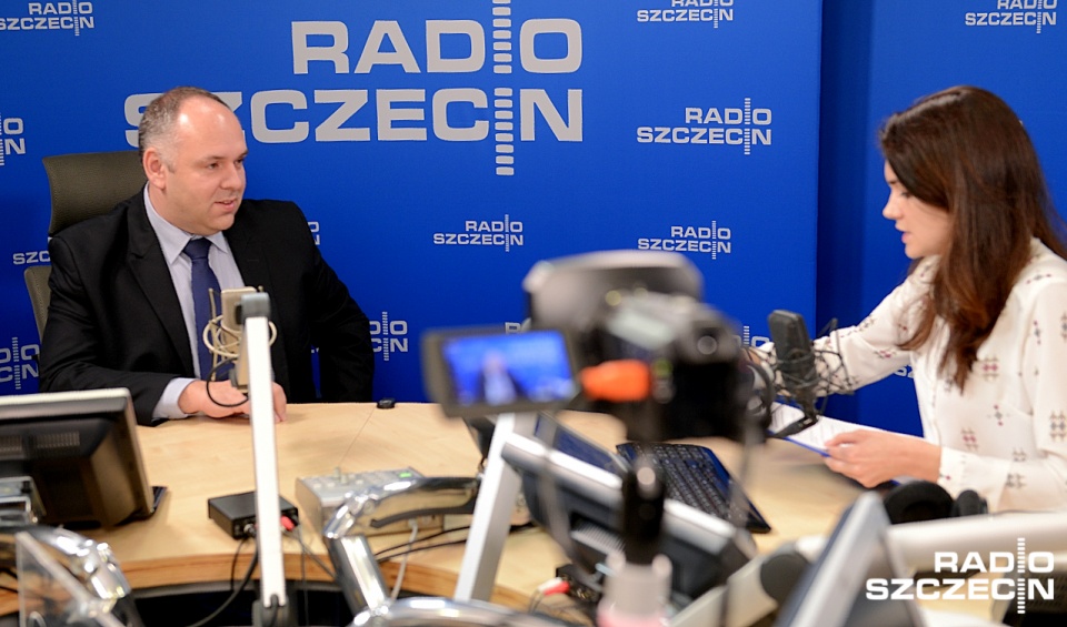 Bartłomiej Toszek był gościem audycji "Rozmowy pod Krawatem". Fot. Jarosław Gaszyński [Radio Szczecin]